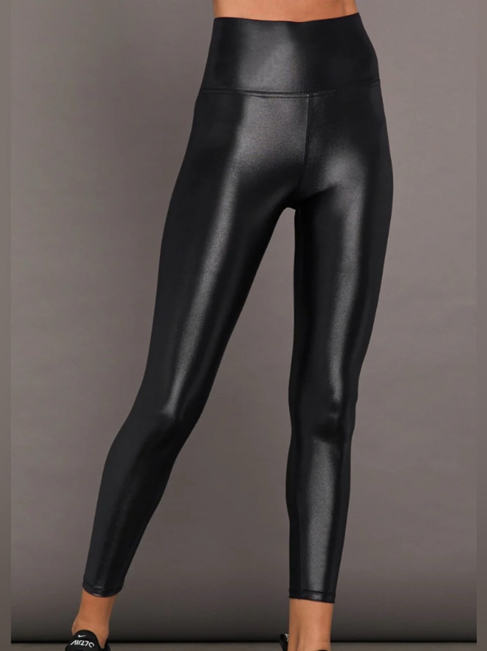 Carbon38 High Rise 7/8 Legging In Takara Shine Charcoal Black Medium